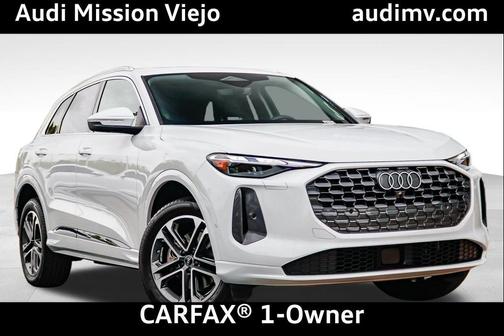 Glacier White Metallic 2025 Audi Q5 Premium TFSI quattro S tronic
