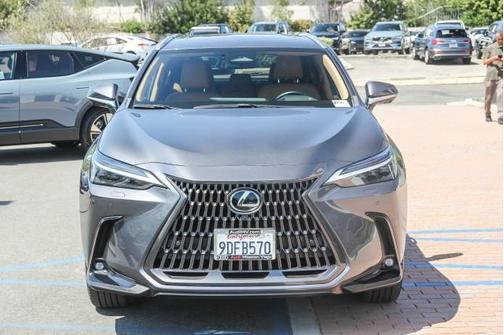 2022 Lexus NX 450h+ Luxury