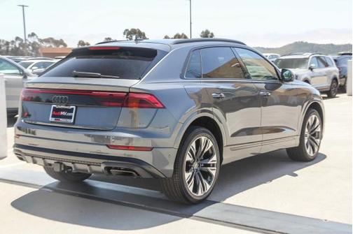 2025 Audi Q8 55 Premium Plus