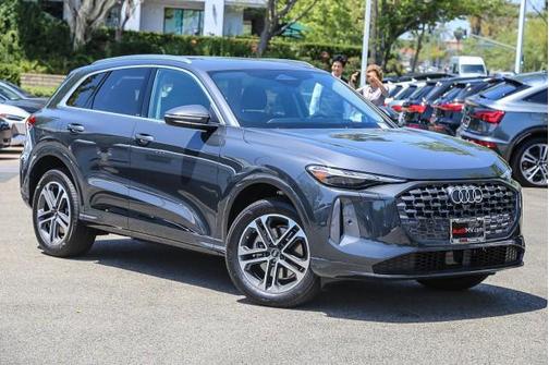 2025 Audi Q5 Premium