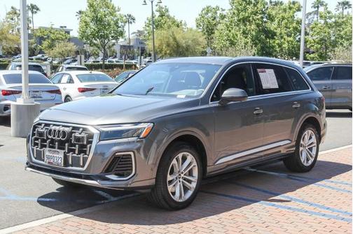 2025 Audi Q7 45 Premium