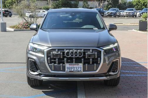2025 Audi Q7 45 Premium