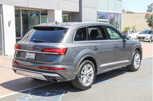 2025 Audi Q7 45 Premium