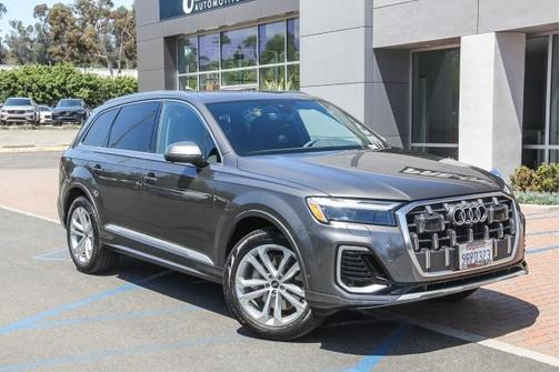 2025 Audi Q7 45 Premium