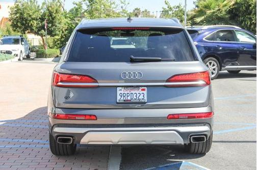 2025 Audi Q7 45 Premium