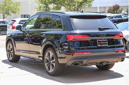 2025 Audi Q7 55 Premium Plus