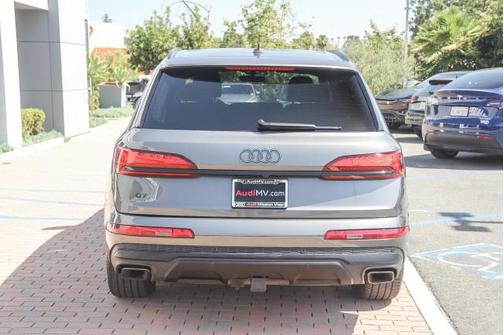 2025 Audi Q7 55 Premium Plus