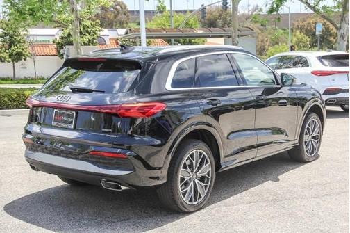 2025 Audi Q5 Premium Plus