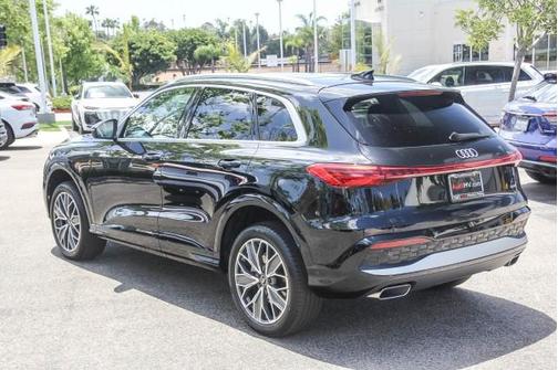 2025 Audi Q5 Premium Plus
