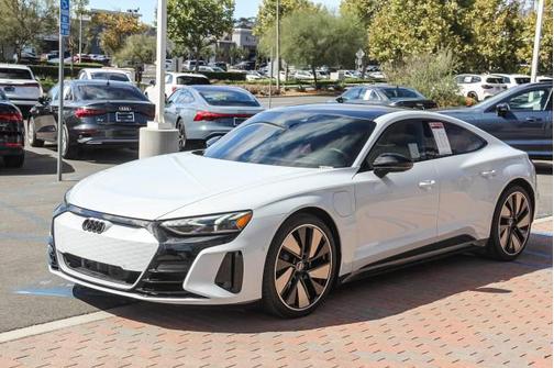 2023 Audi e-tron GT Prestige quattro