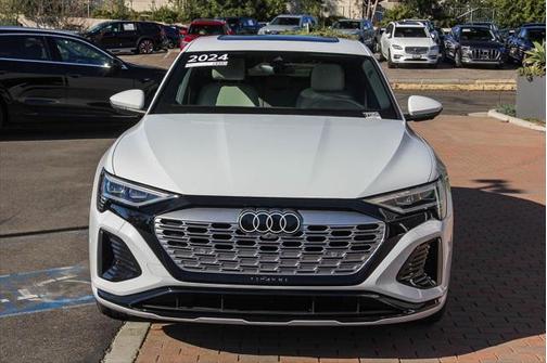 2024 Audi Q8 e-tron S line Premium Plus quattro