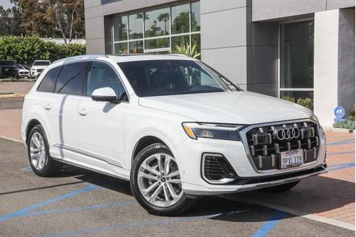 2025 Audi Q7 45 Premium