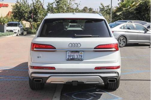 2025 Audi Q7 45 Premium