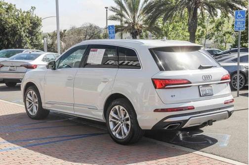 2025 Audi Q7 45 Premium