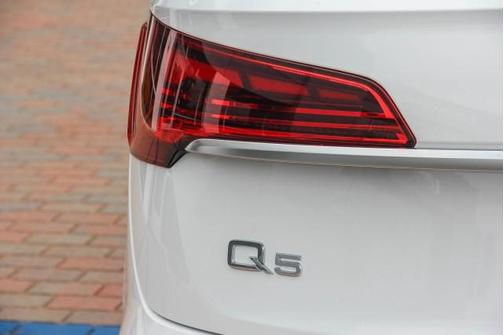 2024 Audi Q5 45 S line Premium