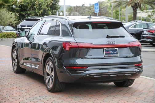 2024 Audi Q8 e-tron Premium Plus