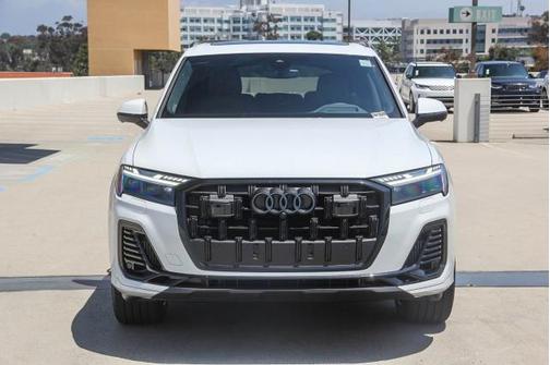 2025 Audi Q7 55 Prestige