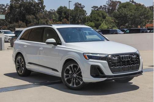 2025 Audi Q7 55 Prestige
