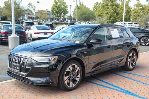 2022 Audi e-tron Premium quattro