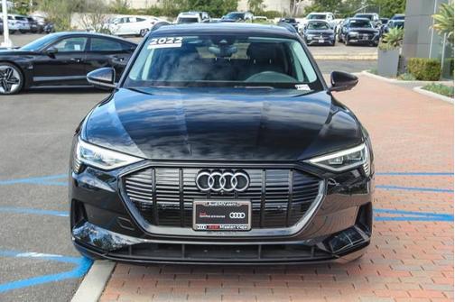 2022 Audi e-tron Premium quattro