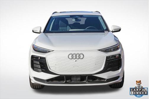 2025 Audi Q6 e-tron Premium Plus quattro