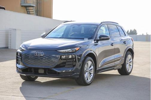 2025 Audi Q6 e-tron Premium