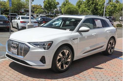 2022 Audi e-tron Premium Plus quattro