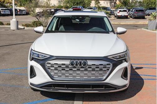 2024 Audi Q8 e-tron Premium Plus quattro