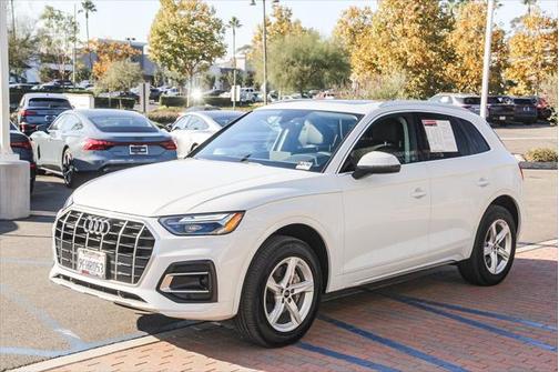 2023 Audi Q5 Premium 40 TFSI quattro S tronic