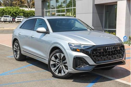2025 Audi Q8 Premium 55 TFSI quattro