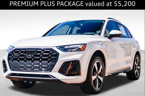 Ibis White 2023 Audi Q5 45 S line Premium Plus