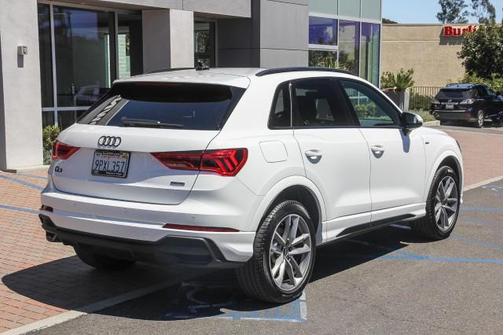 2024 Audi Q3 Premium 45 TFSI S line quattro Tiptronic