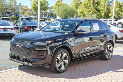 2025 Audi Q6 e-tron Premium Plus quattro
