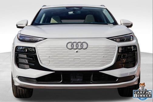 2025 Audi Q6 e-tron Premium Plus quattro