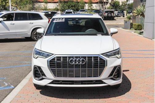 2024 Audi Q3 Premium 45 TFSI S line quattro Tiptronic