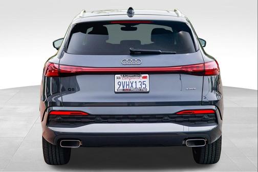 Tambora Gray Metallic 2025 Audi Q5 Premium TFSI quattro S tronic