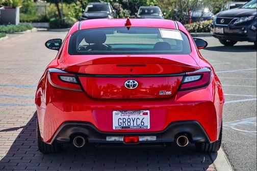 2025 Toyota GR86 Premium