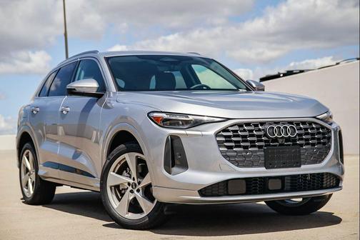 Florett Silver Metallic 2025 Audi Q5 Premium Plus TFSI quattro S tronic