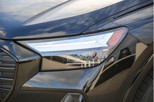 2025 Audi Q4 e-tron Premium 55 quattro