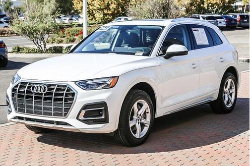 2023 Audi Q5 Premium 40 TFSI quattro S tronic