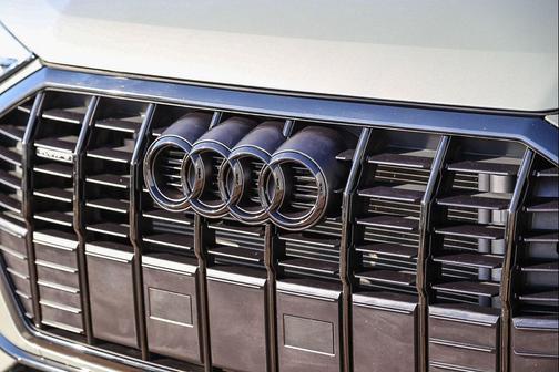 2023 Audi Q3 Premium 45 TFSI S line quattro Tiptronic