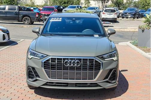 2024 Audi Q3 Premium 45 TFSI S line quattro Tiptronic
