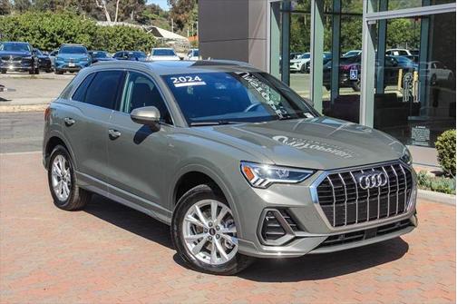 2024 Audi Q3 Premium 45 TFSI S line quattro Tiptronic