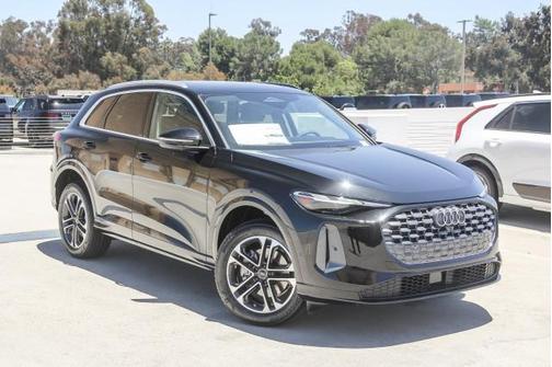 2025 Audi Q5 Premium