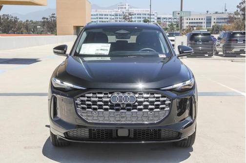 2025 Audi Q5 Premium