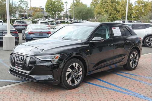 2021 Audi e-tron Premium quattro