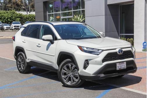 2022 Toyota RAV4 Hybrid XLE Premium