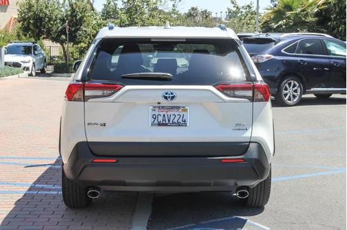 2022 Toyota RAV4 Hybrid XLE Premium