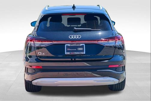 Mythos Black Metallic 2023 Audi Q4 e-tron Premium Plus 40 RWD