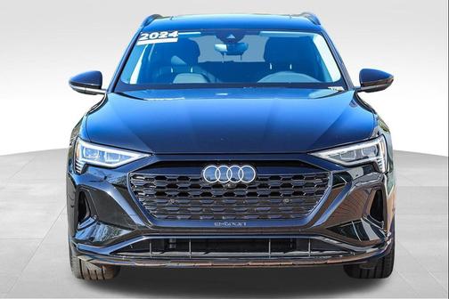 2024 Audi Q8 e-tron Premium